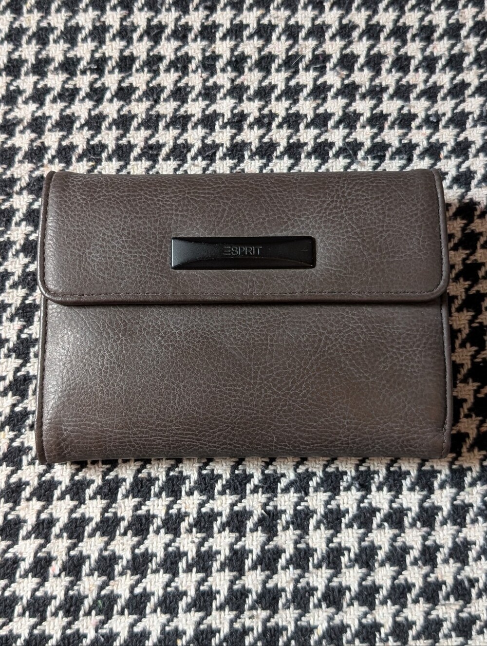 Esprit dark brown trifold leather card wallet